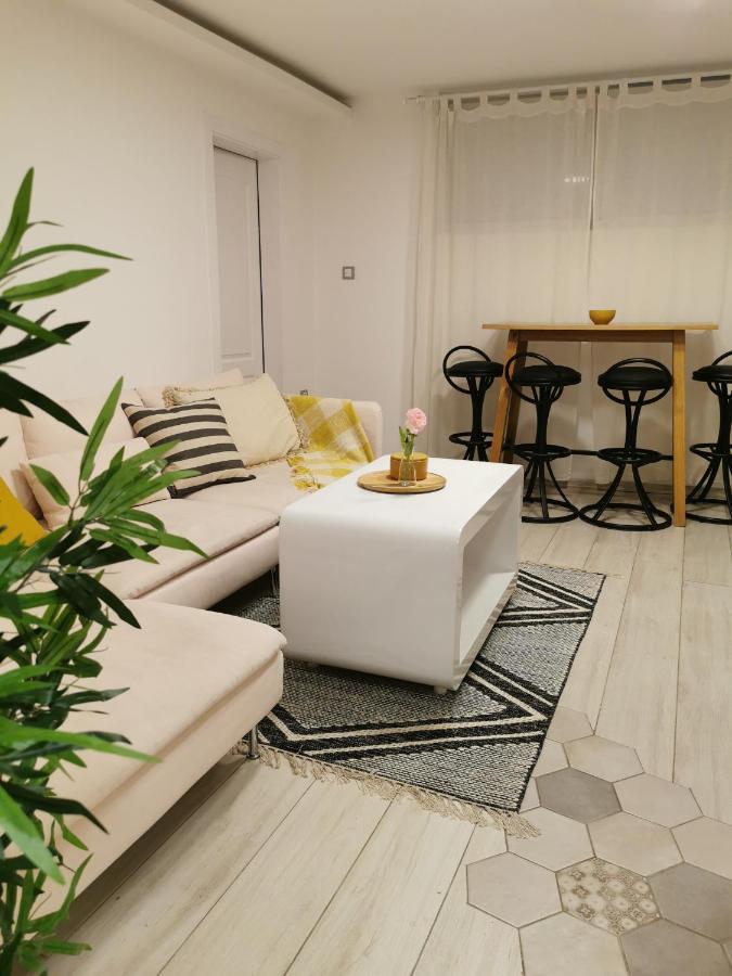 Apartman Tea Újvidék Kültér fotó